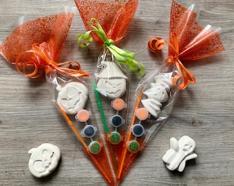 Halloween craft kit / halloween paint Kit / halloween party cone / Halloween favours / Halloween activity / paint your own Halloween craft