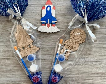 Space Party bag / space party wedding favours/ Space theme party bag/ Childrens Party bag paint/ party bag filler/ space birthday party cone