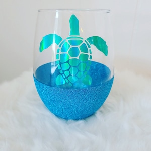Sea Turtle Wine Glass- Stemless Glitter Wine Glass- Wine Tumbler- Beach Wine Glass- Summer-Animal- Wine-Summer Drinks- Ocean Animals-Turtle