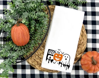 Boo- Halloween Flour Sack Towel- Fall Kitchen Towel- Tea Towel- Dish Towel- Fall Kitchen Decor- Fall Decor- Home Decor- Halloween Decor