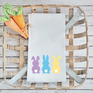 Easter Kitchen Towel- Flour Sack Towel-Easter Bunnies -Dish Towel- Tea Towel- Kitchen Decor- Home Decor- Hearts- Easter Decor