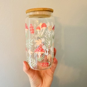 Retro Pilz Glasdose Becher-Mädchen Becher-Pilzglas-Bambusdeckel & Strohhalm- Pflanzenliebhaber-Eiskaffeebecher- Floral- Magische Pilze