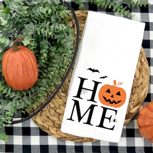 Pumpkin Flour Sack Towel- Fall Kitchen Towel- Tea Towel- Dish Towel- Fall Kitchen Decor- Fall Decor- Home Decor- Pumpkins- Halloween