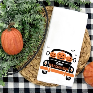 Happy Halloween Flour Sack Towel- Fall Kitchen Towel- Tea Towel- Dish Towel- Fall Kitchen Decor- Fall Decor- Home Decor- Pumpkins- Halloween