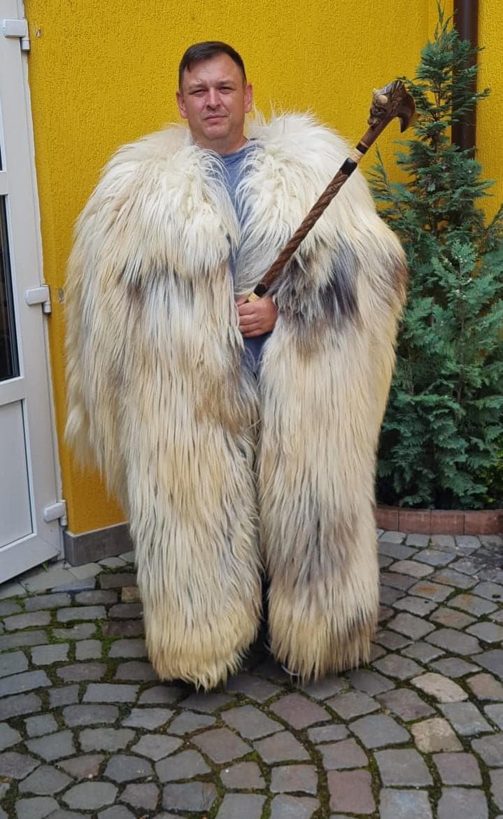 Royal Sheep Coat / the White Wolf / Traditional Sheepskin