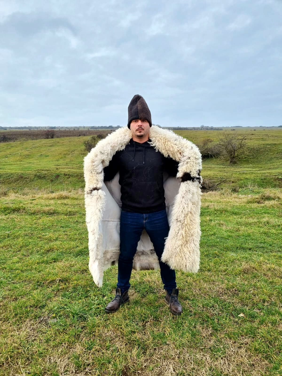 Royal Sheep Coat / Traditional Sheepskin / Romanian Legacy / Handmade