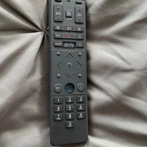 XR15 V2 UQ Wedge Gray Voice Remote Control X1 Comcast Xfinity - Etsy