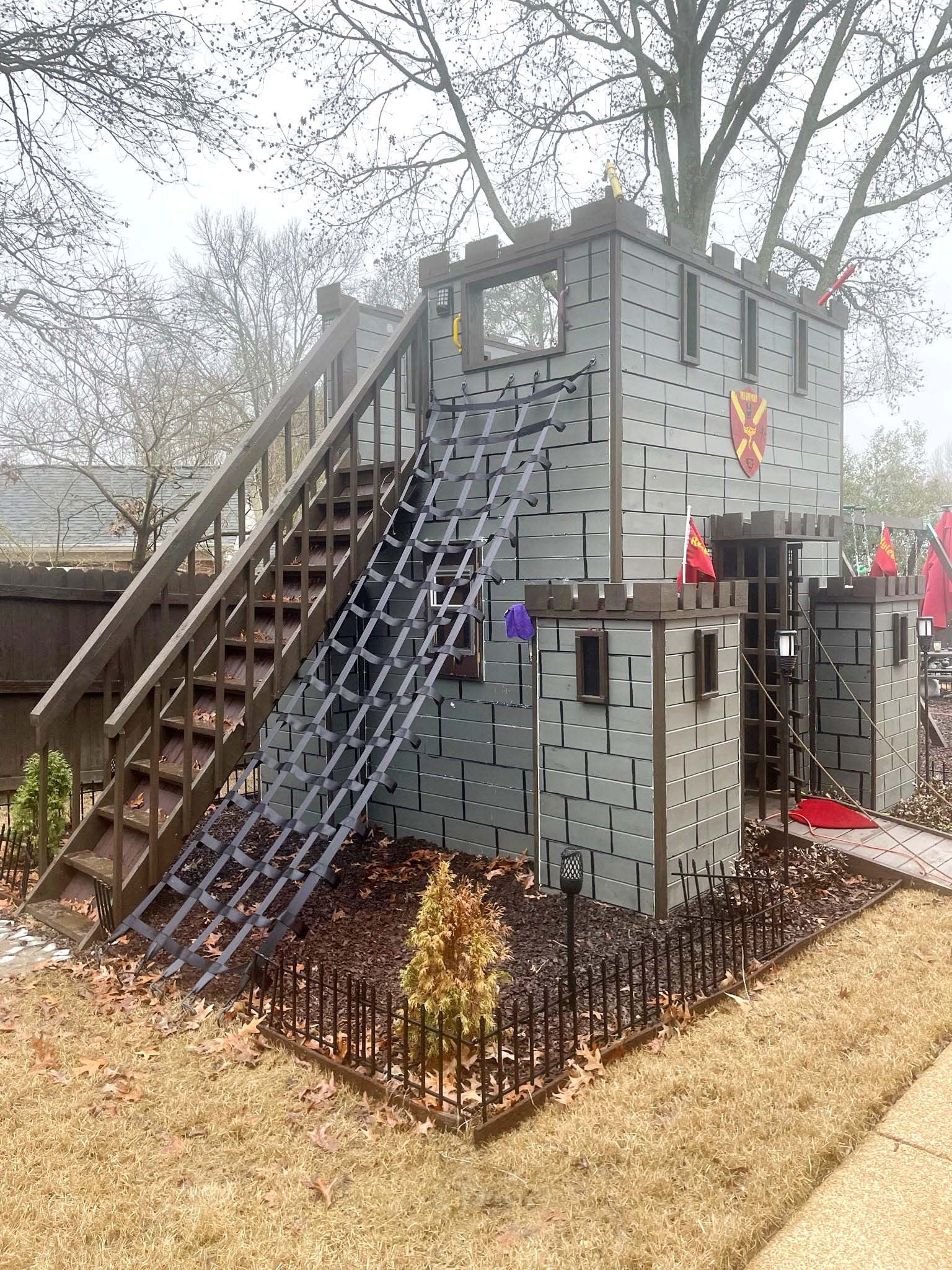 Castle play houses deals