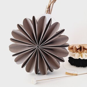 Paper flowers 3D / single flowers / D 24 cm / Colors: white, beige, black, anthracite / j image 1