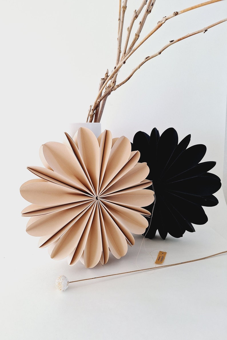 Paper flowers 3D / single flowers / D 24 cm / Colors: white, beige, black, anthracite / j image 5