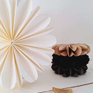 Papierblumen 3D / Einzelblumen / D 24cm / Farben: weiß, beige, schwarz, anthrazit / j zdjęcie 8