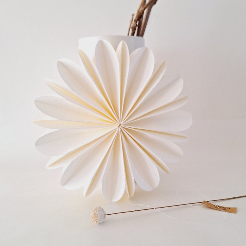 Papierblumen 3D / Einzelblumen / D 24cm / Farben: weiß, beige, schwarz, anthrazit / j zdjęcie 6