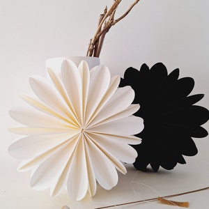 Papierblumen 3D / Einzelblumen / D 24cm / Farben: weiß, beige, schwarz, anthrazit / j zdjęcie 7