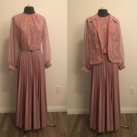 1970’s Pink dress with belt and lace dress - image 1