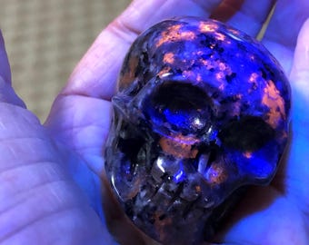 Yooperlite Crystal Skull: UV Reactive Carving