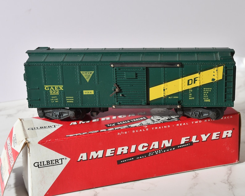 American Flyer Gilbert 922 GAEX Box Car With Sliding Door Yellow Stripe ...
