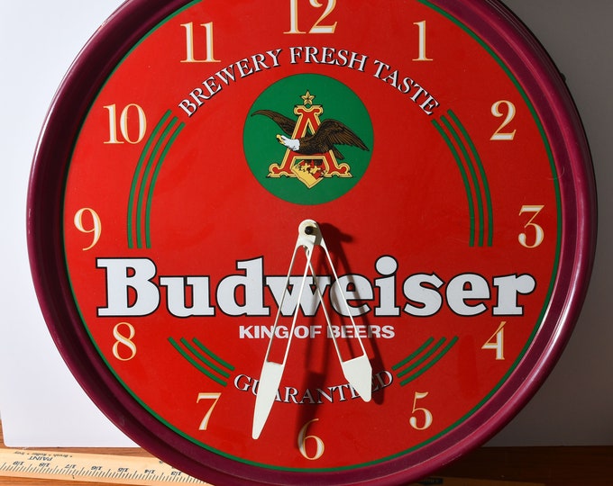 1996 Large Lighted Budweiser Wall Clock Man Cave Bar Clock , King of