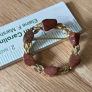 Vintage Goldstone Pin Brooch copper set in gold tone Victorian style setting