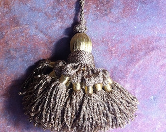 Luxury Handmade Gold Tassel/Trimming/Keyring/Bag Charm/Christmas Decoration/Pom Pom/Gift Wrapping Accessory