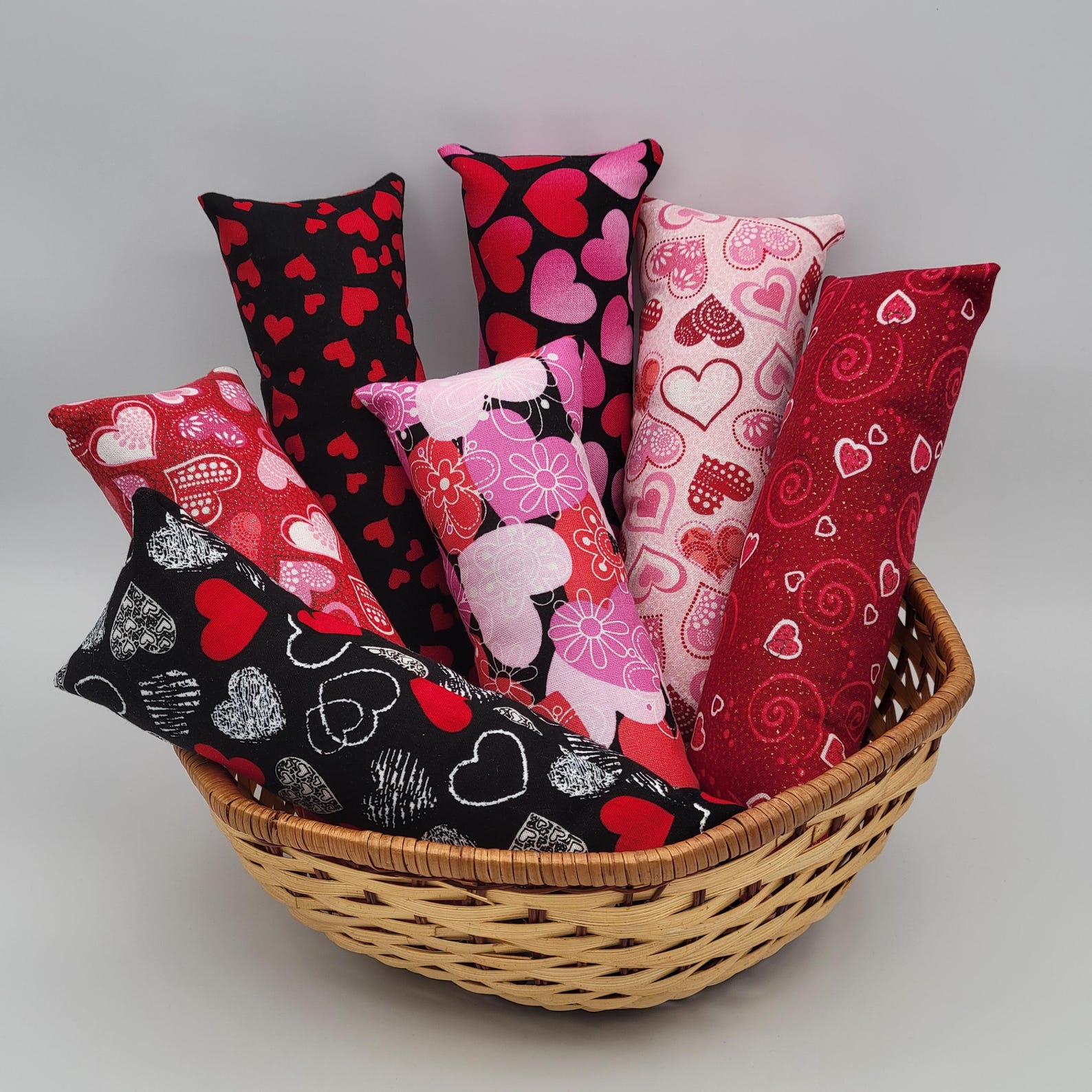 Giocattoli per gatti a tema San Valentino