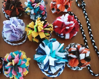 Hanging Fleece Pompom Cat Toy: Teaser with Stretchy String