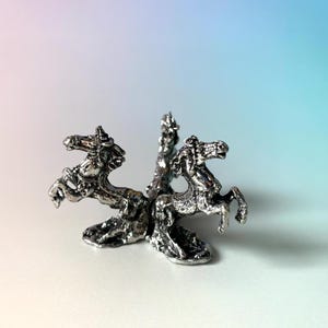 Support cheval, sphère en cristal