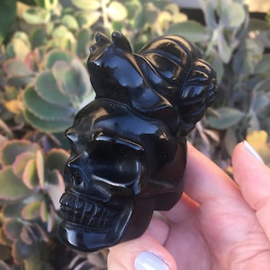 Obsidian Skull and Snail