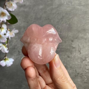 Rose Quartz Lips Carving