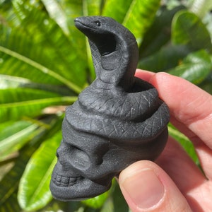 Obsidian Skull With Snake