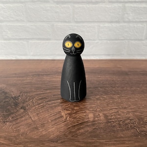 Black Cat - Yellow Eyes
