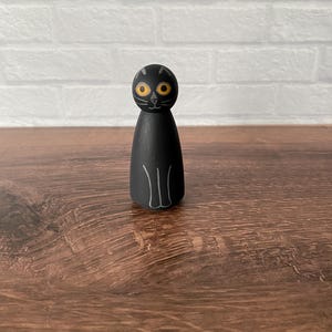 Black Cat - Yellow Eyes