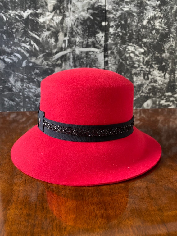 NEXT DAY SHIPPING - 100% Fur Felt Red and Black Hat - Etsy display picture 3