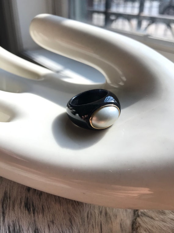 Jadeite & Pearl ring