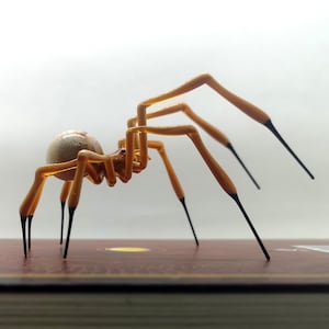 Araña marrón, figura de araña de vidrio soplado, araña de vidrio soplado a mano, figura de araña de vidrio artístico, escultura de vidrio, figura de animal de vidrio, Murano