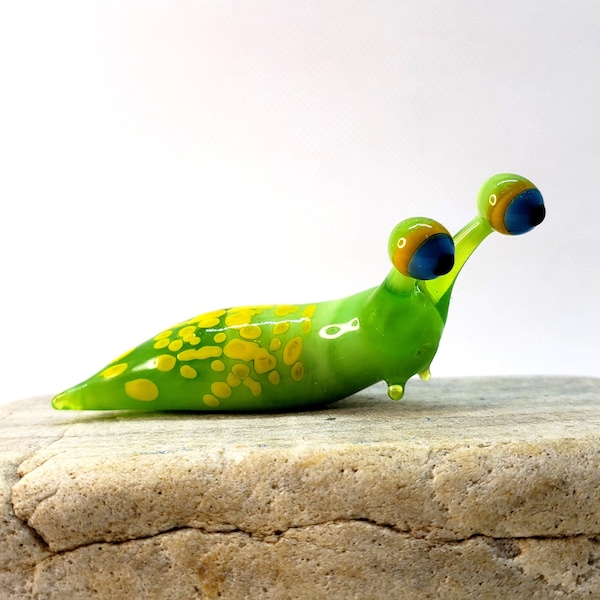 Crazy Slug figurine, Blown glass slug, Art glass Slug, Slug collection, Glass miniature, Spotted Slug glass sculpture, Glass Insect,lampwork