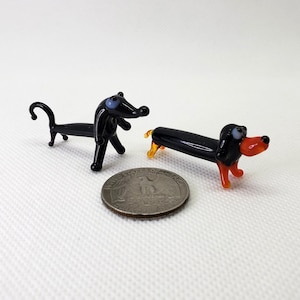 Glass Miniature Dachshund, Small Glass Figurine, Art Glass Dog, Figurine Dog, Little Glass Animals, Glass Animal, Figurine Blown glass