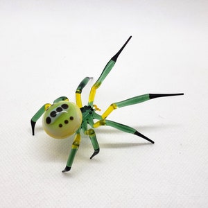 Estatueta de vidro aranha de jardim verde, estatueta de vidro soprado, aranha de vidro soprado à mão, estatueta de vidro animal, inseto de vidro, vidro Murano