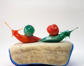 ガラス カタツムリの手彫刻 カタツムリ ガラス彫刻 ガラス カタツムリ