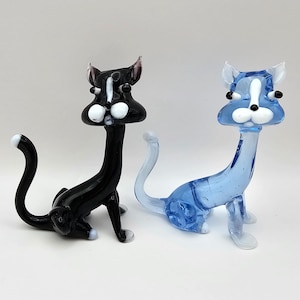 Art glass Cat figurine, Blown glass cat, Glass cat miniature, Art glass cat, Sculpture made of glass, Glass art, Unique gift
