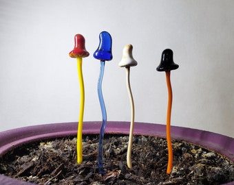 Hand Blown Glass Mushroom Figurine: Garden Plant Decoration