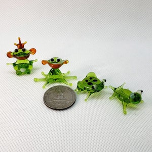 Glass Miniature Frog, Blown glass, Glass Frog Miniature, Handblown Frog, Blown Glass Frog, Handcrafted glass animal, Figurine Frog,Art Glass