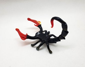 Handblown Art Glass Scorpion Figurine: Lampwork Miniature Sculpture