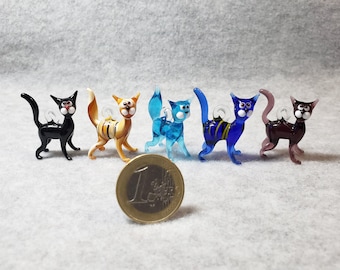 Miniature Cat with hanging loop, Blown glass cat, Glass cat miniature, Hanging Cat, Sculpture made of glass, Handblown glass, Unique gift