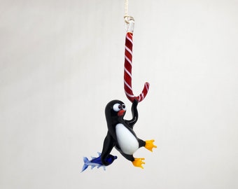 Hanging Penguin with fish, Penguin with hanging loop, Blown glass, Glass miniature, Glass sculpture, Glass Penguin figurine, Birthday Gift