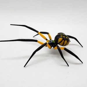 Yellow Spider figurine, Handcrafted glass animal, Figurine Blown glass Spider, Handblown glass Spider, Lampwork Spider, Art glass Spider