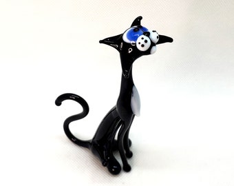 Black Cat figurine, Black glass Cat, Black Cat collectible figurine, Blown glass cat, Art glass cat, Sculpture made of glass, Birthday Gift