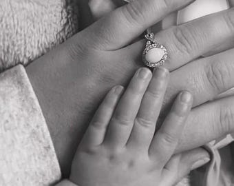 Oval Halo Sterling Silver Breastmilk Ring: Keepsake Jewelry