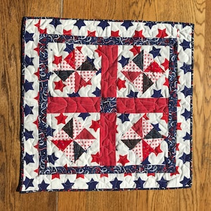 Pinwheel Table Topper