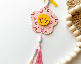 Smiley daisy car charm | cute car charm | spring car charm | handmade car charm | Hand painted car charm | daisy accessories