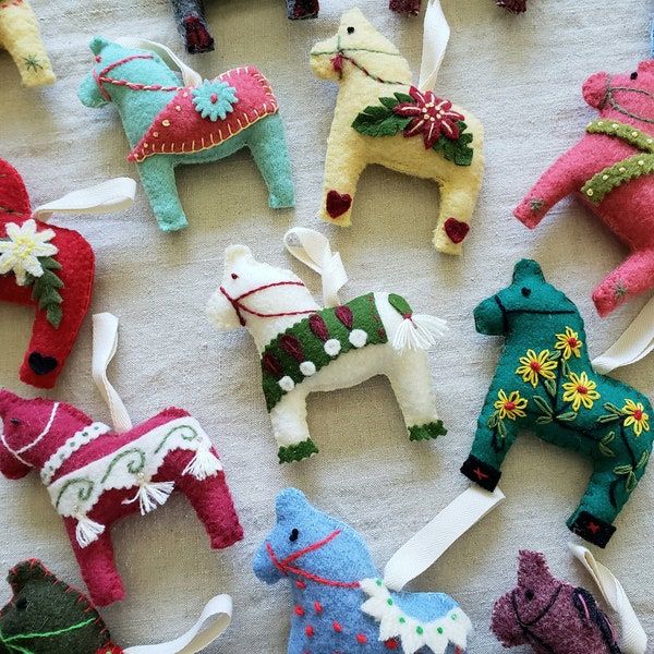 Wool Dala Horse Ornament Handmade - Swedish Nordic Scandinavian Mini Animal Christmas Xmas Tree Winter Decoration - Custom Colors Designs